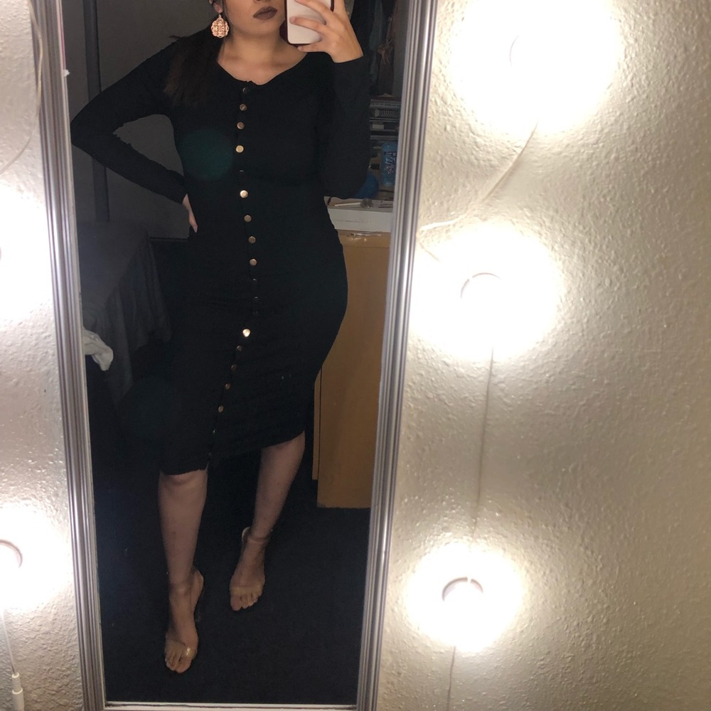 Over the Knee Black long sleeve Dress 🖤🥰